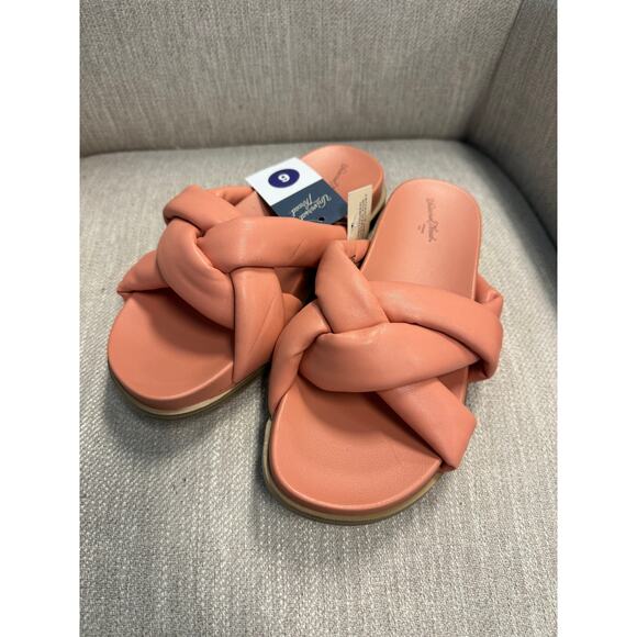 NWT Ladies Universal Thread Coral Cosette Padded Slide Sandals - Size 6 - Picture 1 of 4